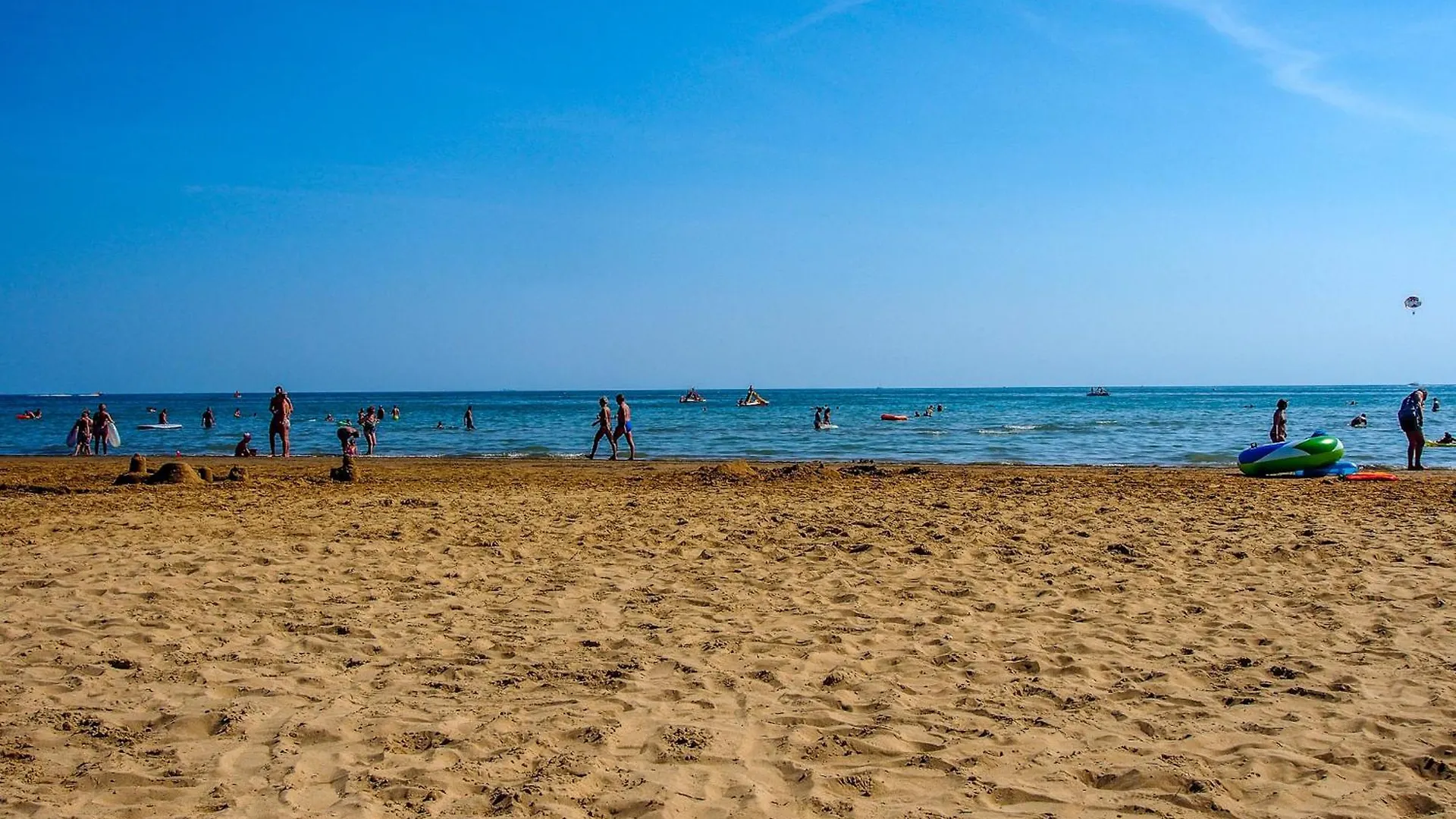 Apartment Sand, Sun, And Beach Enjoy Your Escape Bibione Italy